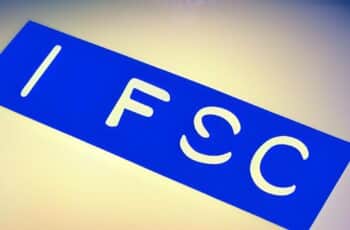 Imagem ilustrativa representando o Código IFSC, um identificador essencial para transações bancárias - O Código IFSC está escrito em letras maiúsculas sobre um fundo azul, simbolizando a segurança e confiabilidade das transações financeiras