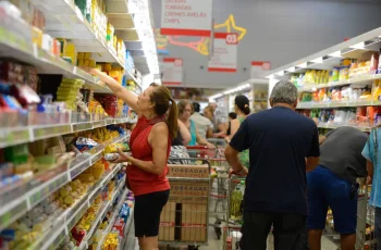 Projeção para a inflação cai para menos de 5% pela 1ª vez em meses