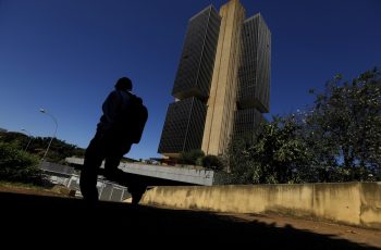 manutenção da Selic e olhos no comunicado