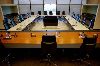 Focus: economistas mantêm previsão da Selic 2025 - 15/09/2025 - Mercado