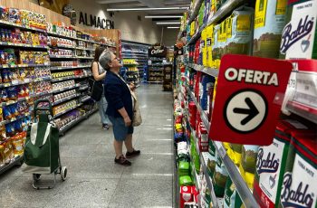 Argentina: PIB estagnado ante o 1º tri, mas cresce no ano - 17/09/2025 - Mercado