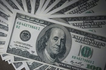Dólar sobe fecha a R$ 5,43, com receio de sanções dos EUA após julgamento de Bolsonaro | Diario de Pernambuco