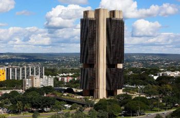 PIB do Brasil em 2025 deve crescer 2,16%, aponta relatório Focus | HiperNotícias