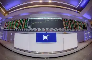 Ibovespa B3 quebra novo recorde de fechamento; dólar sobe