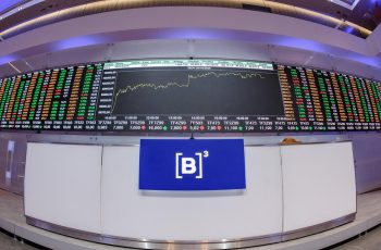 Dólar abaixo de R$ 5,30 e bolsa com novo recorde; entenda por que segue longe da máxima atualizada