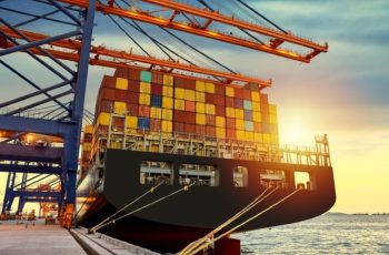 Balança comercial brasileira registra superávit de US$ 44,6 bilhões até setembro de 2025