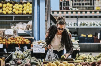 Consumo das famílias impulsiona o PIB brasileiro mesmo com Selic em 15%