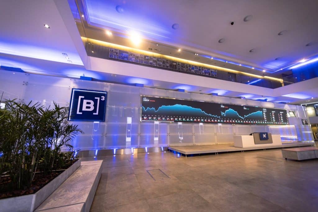 Ibovespa Futuro acompanha exterior e sobe com expectativa de corte de juro nos EUA