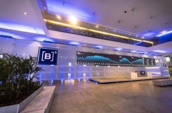 Ibovespa Futuro acompanha exterior e sobe com expectativa de corte de juro nos EUA