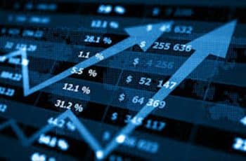 Ibovespa fecha semana em leve alta. Ações da Cosan (CSAN3) puxam ganhos, enquanto Brava Energia (BRAV3) lidera baixas