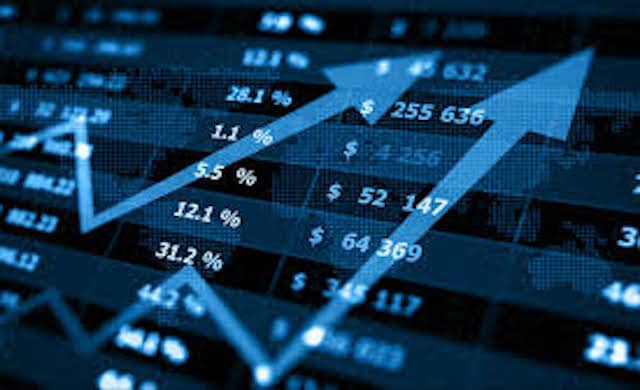 Ibovespa fecha semana em leve alta. Ações da Cosan (CSAN3) puxam ganhos, enquanto Brava Energia (BRAV3) lidera baixas