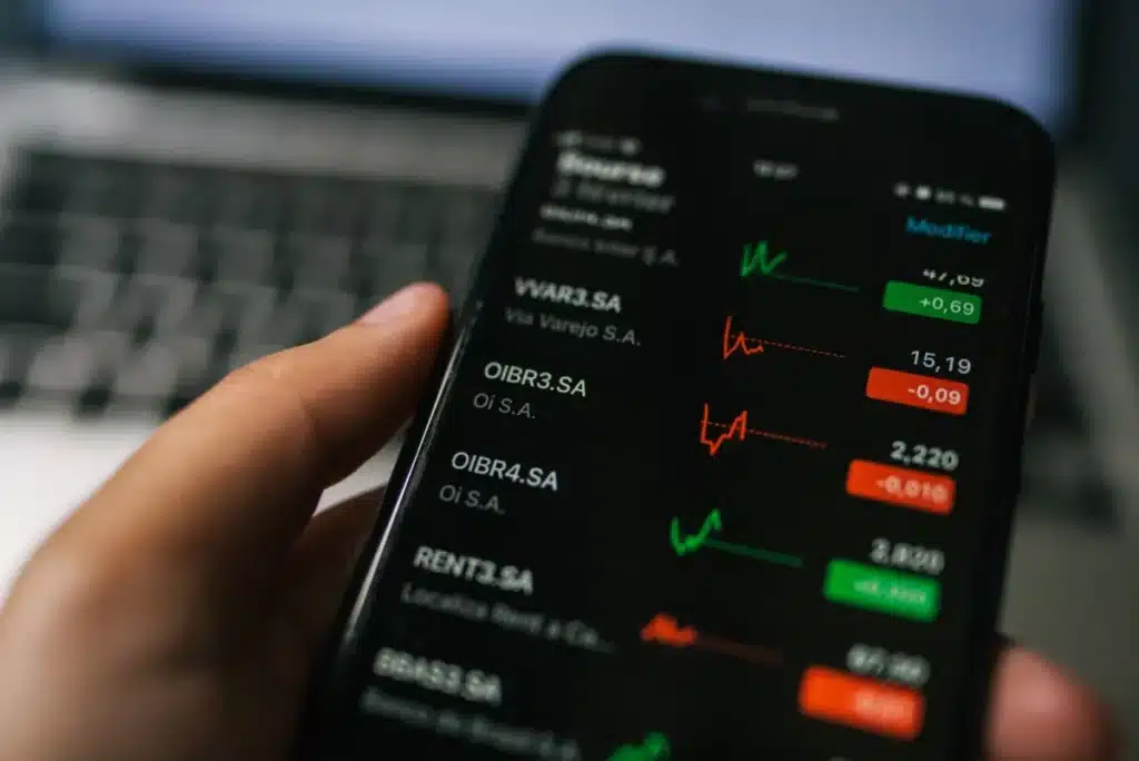 As melhores ações para investir em setembro, segundo 10 bancos e corretoras