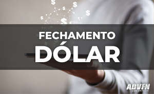 Dólar encerra em queda de 0,49%, refletindo recuo da moeda norte-americana e números do índice PCE em linha com projeções