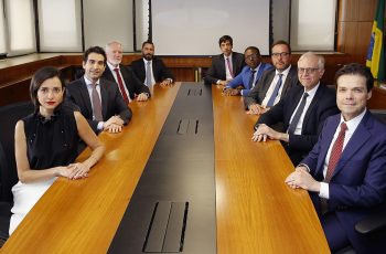 Mercado é unânime ao prever Selic parada em 15% na reunião do Copom desta semana | Finanças