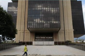 Mercado projeta crescimento de 2,16% do PIB em 2025 e mantém inflação acima do teto da meta