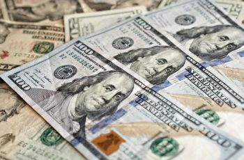 Dólar cai e fecha abaixo de R$ 5,40 com indicadores dos EUA