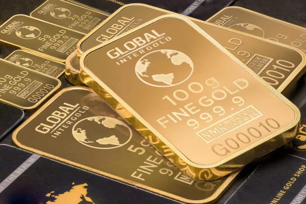 Ouro bate recorde histórico, puxado por Fed e demanda da China