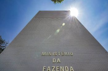 Fazenda vê PIB mais fraco e inflação menor em 2025, mas mantém projeções para 2026