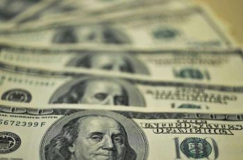 Dólar fecha em queda de 0,75% em pregão de ajuste após aceno de Trump à China