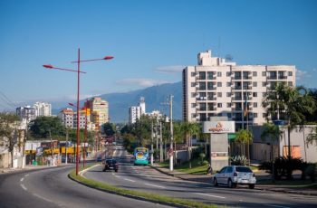 Resende fecha agosto com saldo positivo de empregos e reforça crescimento em 2025, aponta CAGED | Resende- Rio de Janeiro
