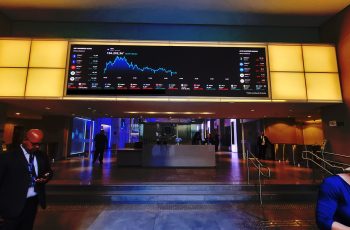 Ibovespa B3 sobe com otimismo externo, dólar fecha em R$ 5,37