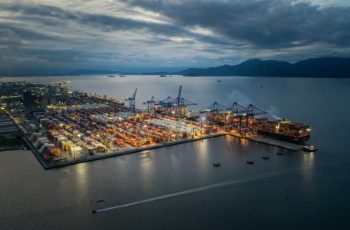 Balança comercial do Brasil registra superávit de US$ 50,4 bilhões até outubro de 2025, segundo a SECEX 9 Balança Comercial Brasileira Registra Superávit de US$ 50,4 Bilhões Até Outubro de 2025