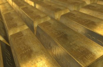 Ouro fecha em alta e acumula 8ª semana seguida de ganhos