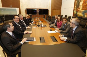 Copom mantém Selic em 6,5% e acena manutenção neste patamar