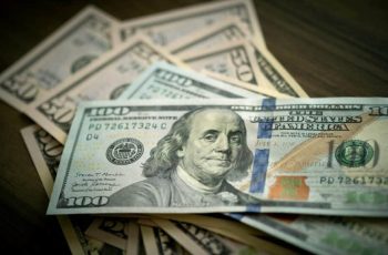 Pilha de Dólar
