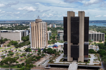 Moody’s Analytics Eleva Projeção do PIB do Brasil Para 2,5% em 2025