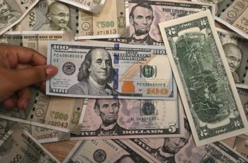 Dólar fecha em queda com apetite por divisas emergentes e conversa entre Lula e Trump