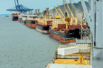Superávit da balança comercial brasileira chega a R$ 231,5 bilhões