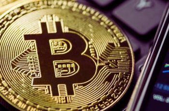 Bitcoin cai para US$ 121 mil nesta quinta-feira (09/10) em dia negativo para o mercado cripto