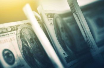 Dólar comercial recua e encerra cotado a R$ 5,31; dólar turismo é vendido a R$ 5,50 9 Dólar hoje (11/11): veja o valor da cotação comercial e turismo - Negócios