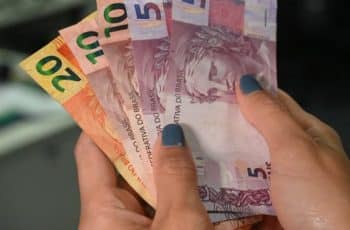 Monitor do PIB fica estável em setembro ante agosto e sobe 2,2% ante setembro de 2024, diz FGV