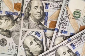 Dólar à vista fecha em alta hoje e vai a R$ 5,33 com aversão global a risco | Finanças