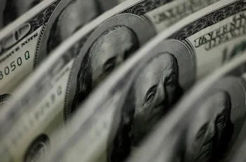 IPCA registra queda de 0,25% em setembro, segundo IBGE 10 Dólar oscila próximo da estabilidade à espera da ata do Copom e atento ao Fed