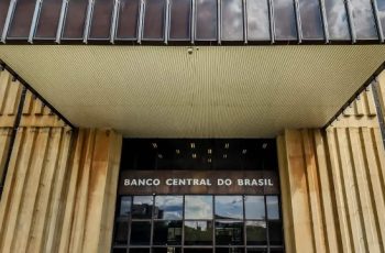 Banco Central IOF juros crédito