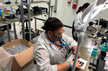 Fábricas retiomaram produção mesmo na pandemia (Foto: Regilene Carvalho/Standart America/Divulgação)