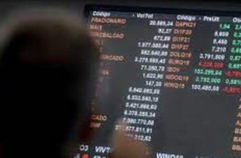 Ibovespa encerra em novo recorde histórico, atingindo 154.000 pontos 8 Ibovespa fecha em alta e bate recorde histórico pela 9ª vez seguida; dólar cai a R$ 5,34