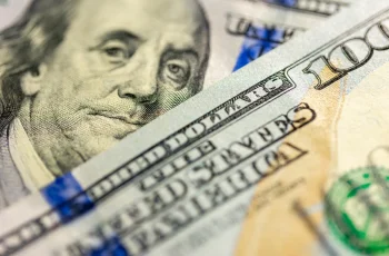 Dólar recua 0,24% e encerra cotado a R$5,34 8 Dólar: moeda encerra última sessão em queda