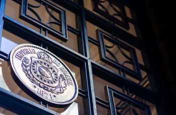 Ibovespa encerra dia histórico aos 150 mil pontos pela primeira vez 12 Facebook icon