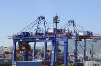 Superávit da balança comercial do Brasil atinge US$ 6,964 bilhões em outubro de 2025, segundo Secex 10 Balança comercial brasileira registra superávit de US$ 6,96 bilhões em outubro