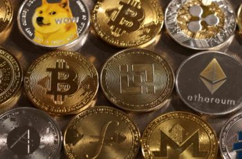 Bitcoin registra leve alta em meio a forte volatilidade no mercado