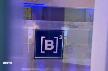 Ibovespa fecha em alta e acumula quinta semana positiva com ações de Oi, Petrobras e Vale em destaque