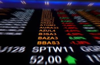 Dólar recua e fecha a R$ 5,336, menor valor em um mês 8 Bolsa volta bater recorde e alcança marca de 154 mil pontos; dólar recua