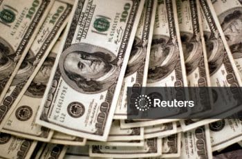 Dólar fecha em alta no Brasil em sintonia com avanço externo