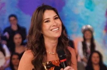 Família Abravanel celebra Natal com amigo oculto e destaque para o pequeno Benjamin 3 Patricia Abravanel mostra rosto do filho de Rebeca Abravanel e Alexandre Pato em festa de Natal com a família de Silvio Santos