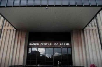 Mercado financeiro eleva previsão do PIB para 2,25% neste ano