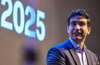 Copom deve manter Selic parada em 15% apesar de PIB fraco - 07/12/2025 - Mercado